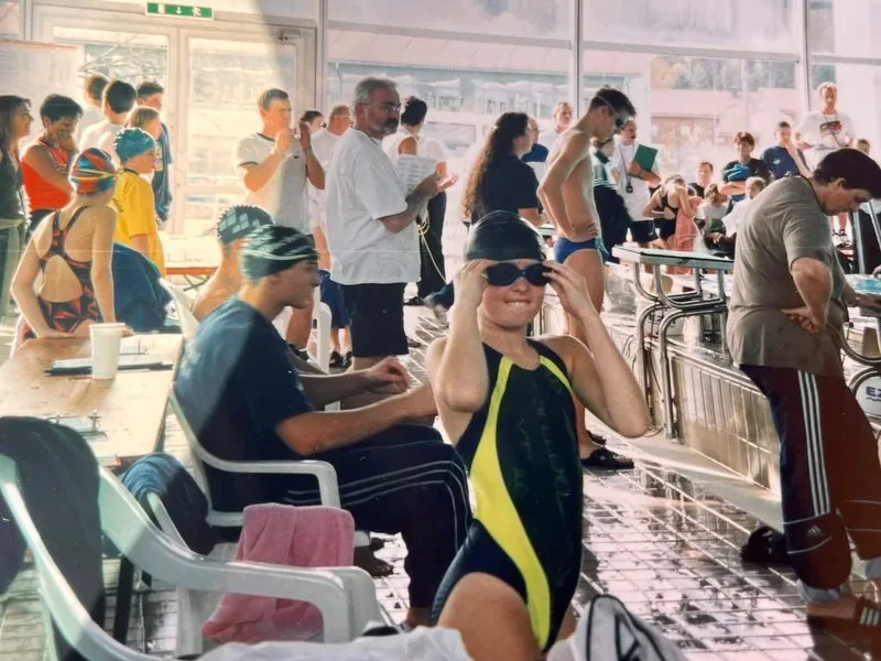 Ann-Kathrin als Kind beim Schwimmwettkampf
